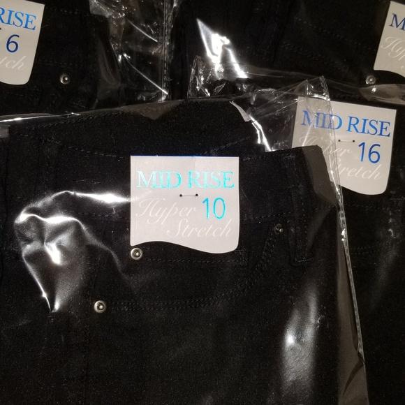 Mid Rise Jeans - Picture 2 of 4